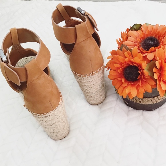 Marc Fisher LTD Annie Perforated Espadrille Wedge - Picture 3 of 8